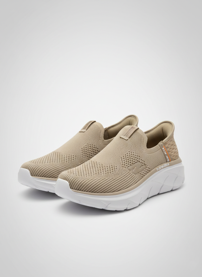 Skechers - D'Lux Walker Slip-On 2.0 In Skin