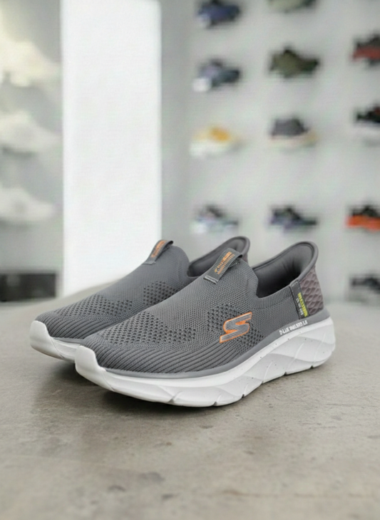 Skechers - D'Lux Walker Slip-On 2.0 In Grey