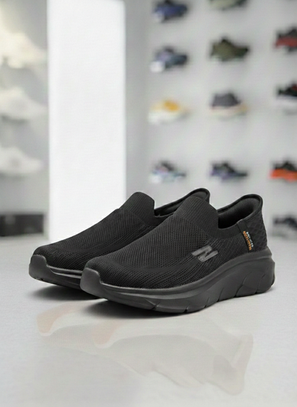 Skechers - D'Lux Walker Slip-On 2.0 In Black
